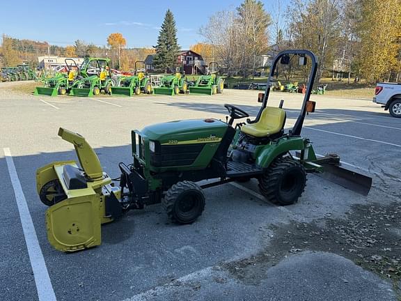 Image of John Deere 2210 equipment image 2