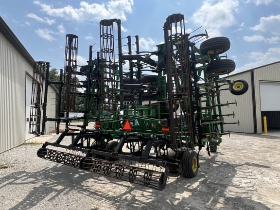 Image of John Deere 2210 equipment image 3