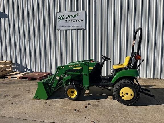 Image of John Deere 2210 equipment image 1