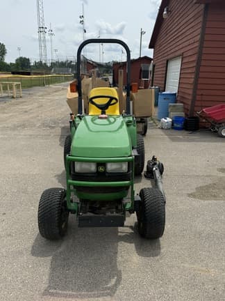 Image of John Deere 2210 equipment image 1