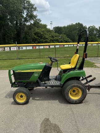 Image of John Deere 2210 equipment image 3