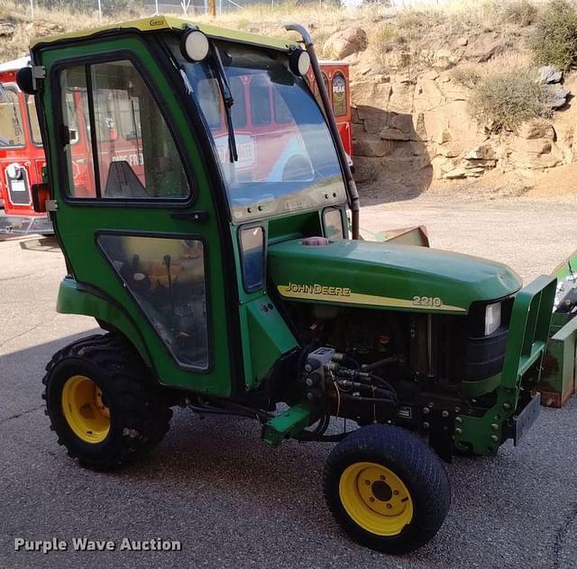 Image of John Deere 2210 equipment image 4