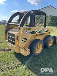 Image of John Deere 240 equipment image 1
