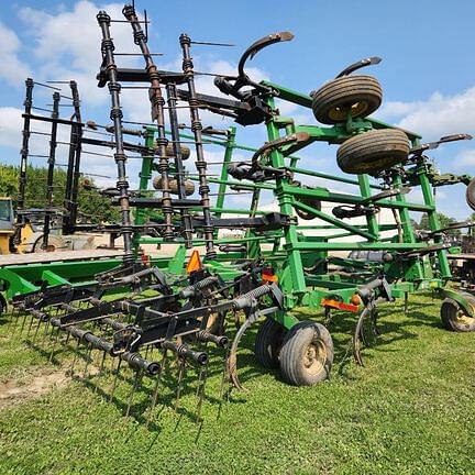 Image of John Deere 2410 equipment image 2