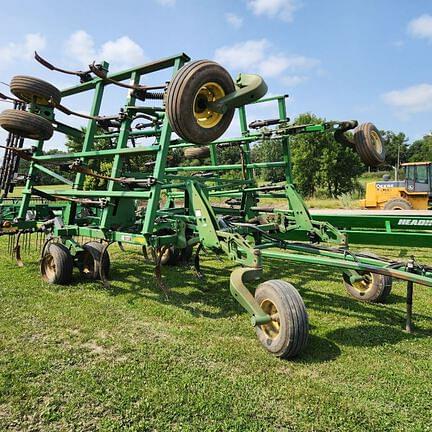 Image of John Deere 2410 equipment image 3