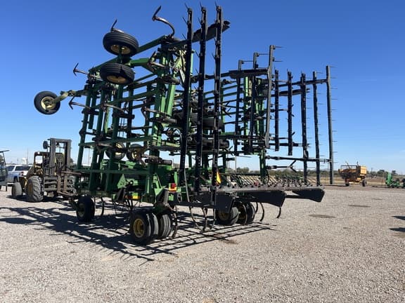 Image of John Deere 2410 equipment image 2