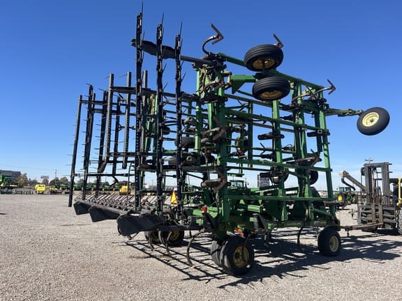 Image of John Deere 2410 equipment image 3