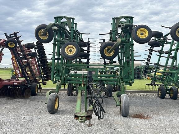 Image of John Deere 2410 equipment image 1