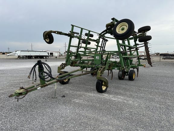 2004 John Deere 2410 Equipment Image0