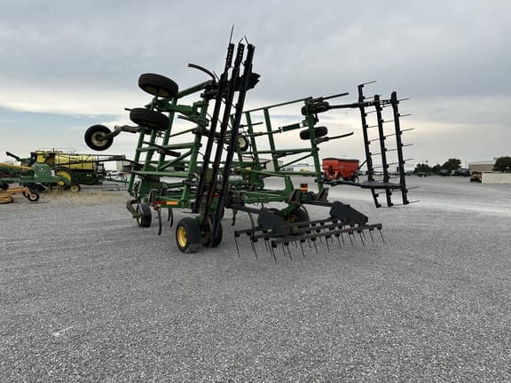 Image of John Deere 2410 equipment image 2