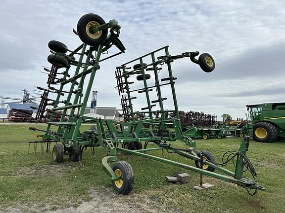 Image of John Deere 2410 equipment image 1