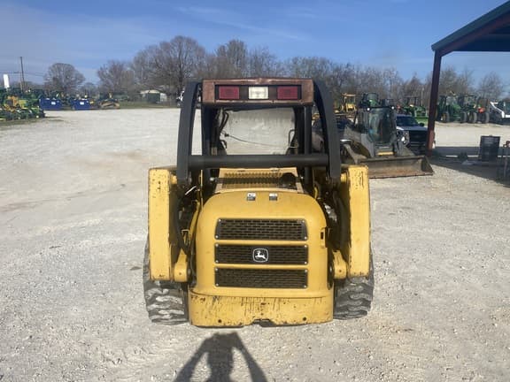 Image of John Deere 250 Series II equipment image 4