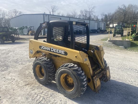 Image of John Deere 250 Series II equipment image 1