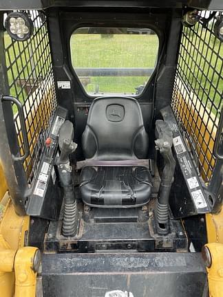 Image of John Deere 250 equipment image 3