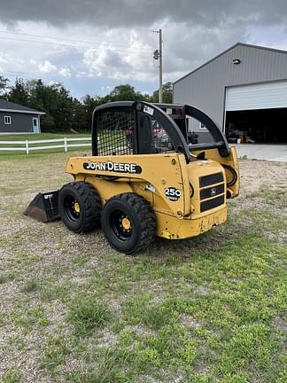 Image of John Deere 250 equipment image 2