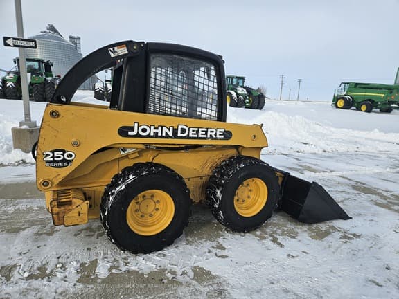 Image of John Deere 250 Series II equipment image 2
