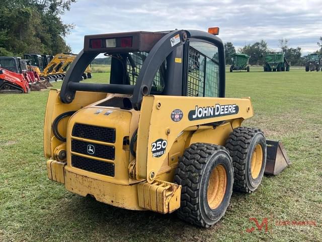 Image of John Deere 250 Series II equipment image 1