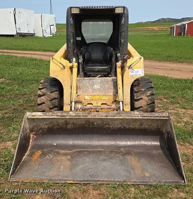 Image of John Deere 250 equipment image 1