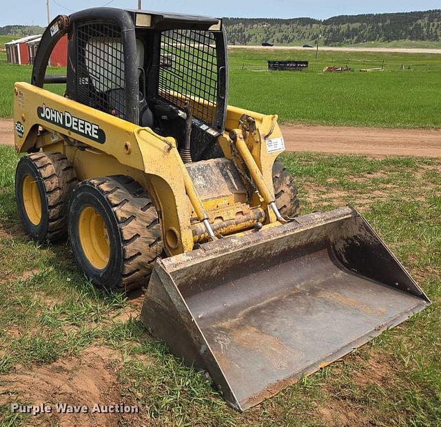 Image of John Deere 250 equipment image 2