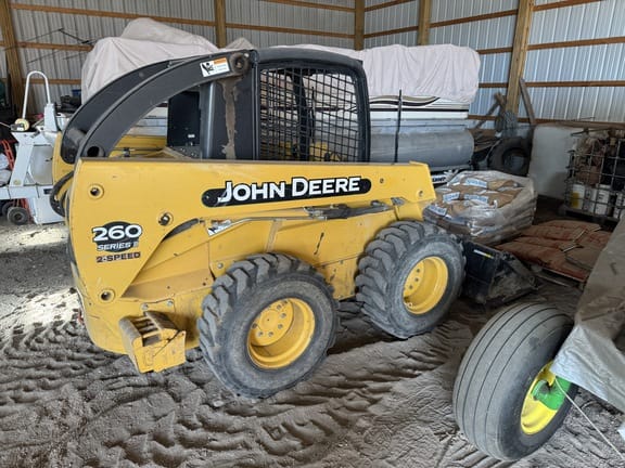 2004 John Deere 260 Series II Equipment Image0