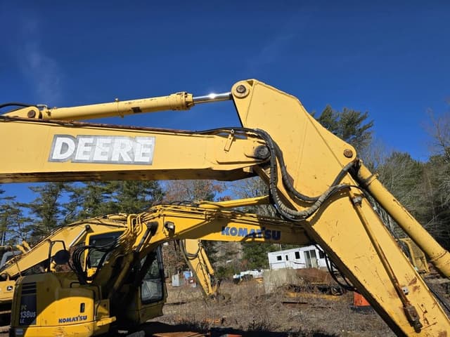 Image of John Deere 270CLC equipment image 2