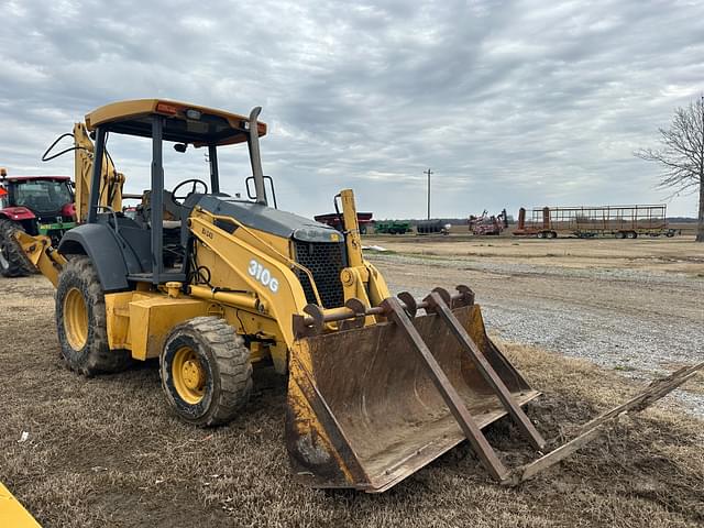 Image of John Deere 310G equipment image 1