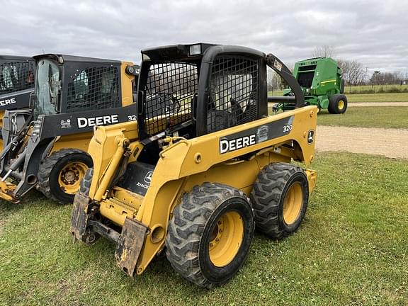 Image of John Deere 320 equipment image 2