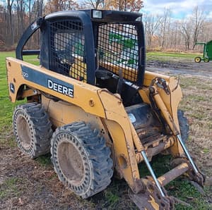 2004 John Deere 320 Image