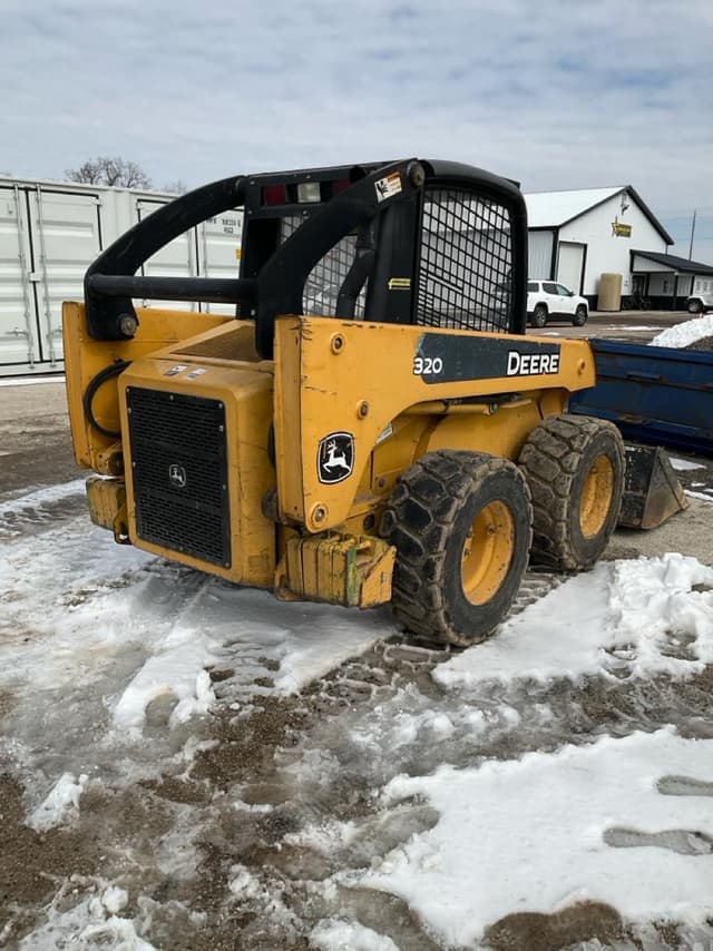 Image of John Deere 320 equipment image 4