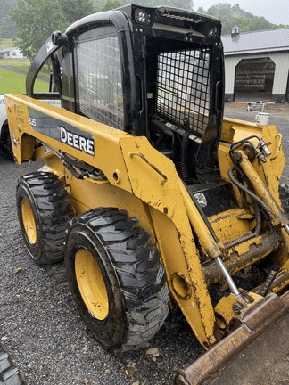 Main image John Deere 325