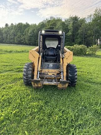 Image of John Deere 325 equipment image 2