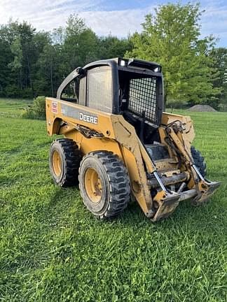 Image of John Deere 325 equipment image 1