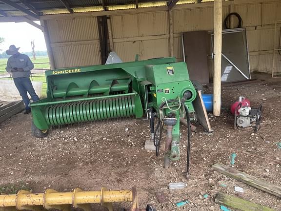 Image of John Deere 348 equipment image 4