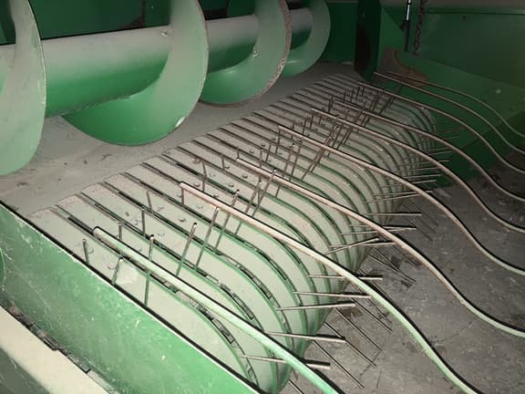 Image of John Deere 348 equipment image 3