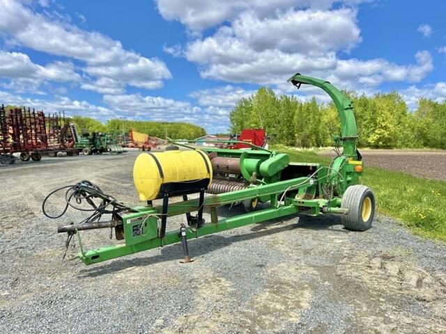 Image of John Deere 3955 equipment image 1