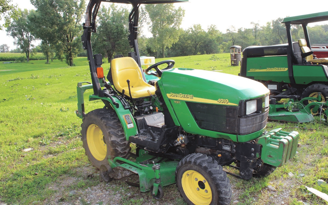 Image of John Deere 4010 Image 0