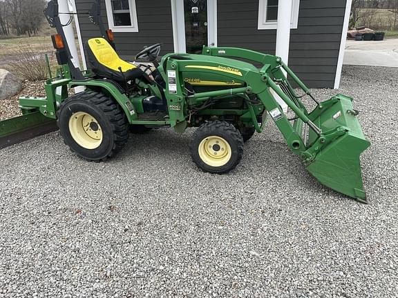 Image of John Deere 4110 equipment image 1