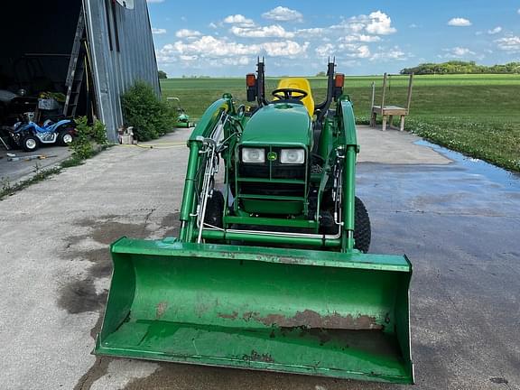 Image of John Deere 4210 equipment image 1