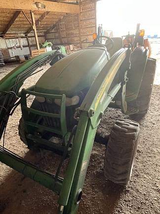 Image of John Deere 4320 equipment image 3