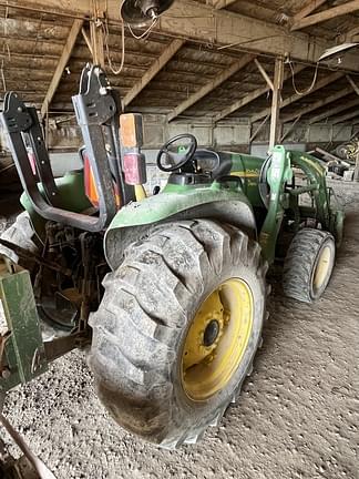Image of John Deere 4320 equipment image 2