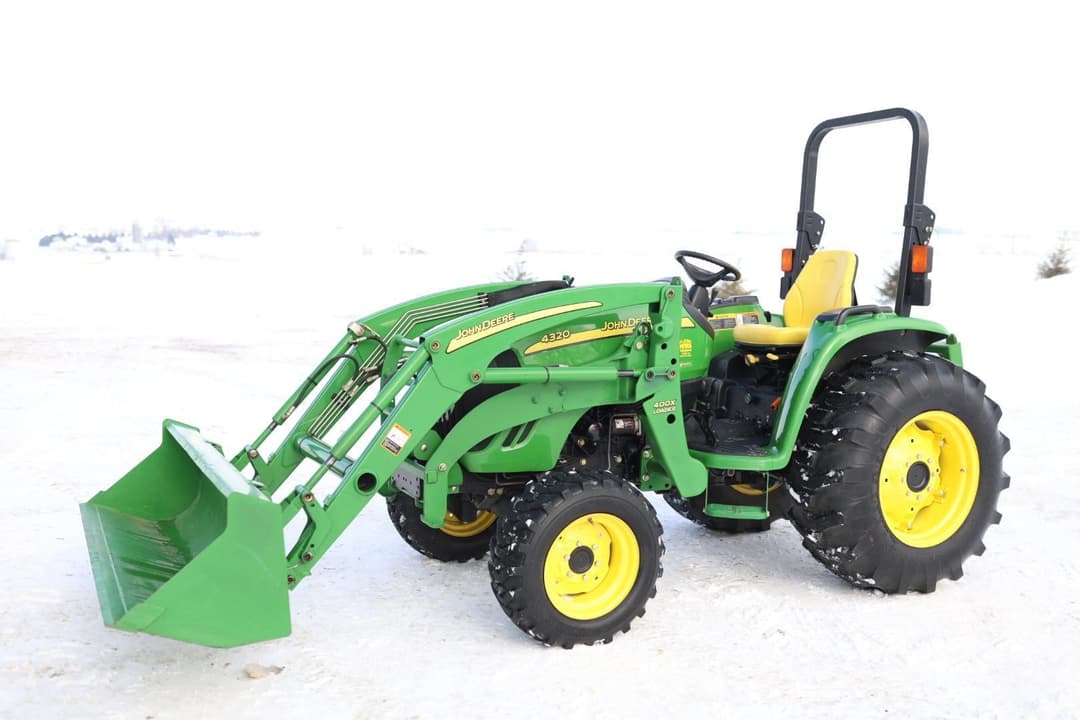 Image of John Deere 4320 Primary image