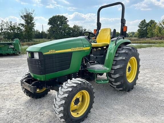 Image of John Deere 4510 equipment image 2