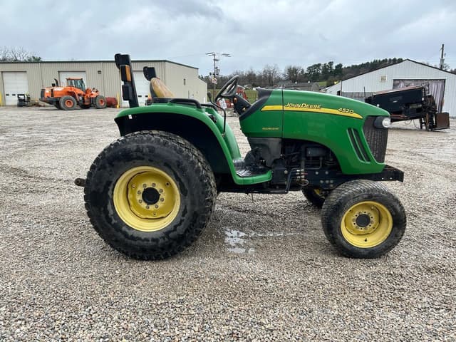 Image of John Deere 4520 equipment image 4
