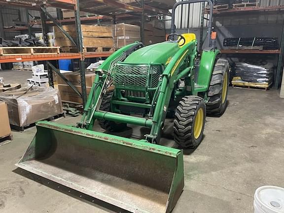 Image of John Deere 4520 equipment image 1