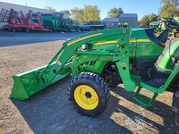 Image of John Deere 4520 equipment image 1