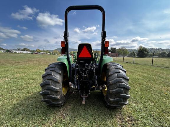 Image of John Deere 4520 equipment image 4
