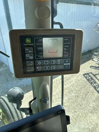 Image of John Deere 457 Silage Special equipment image 2