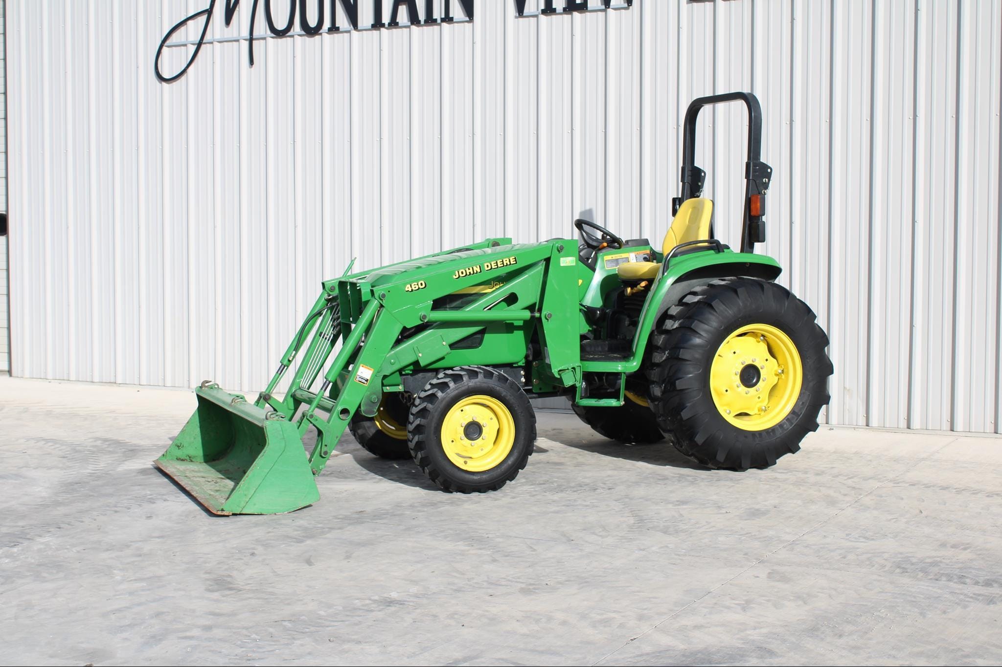 2004 John Deere 4610 Equipment Image0