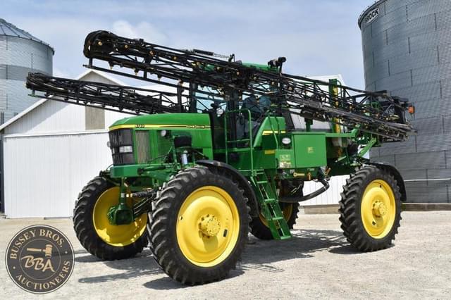 Image of John Deere 4710 equipment image 1