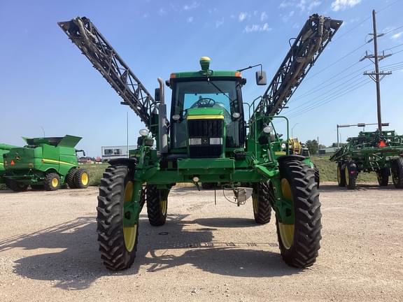 Image of John Deere 4710 equipment image 1